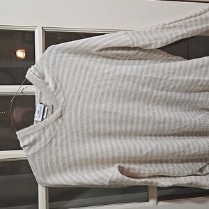 Ladies Vineyard Vines hooded cashmere sweater med